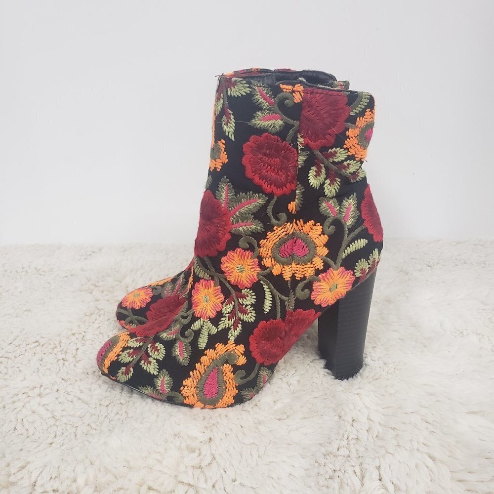 Wild Diva Black Floral Embroidered Ankle Boots
